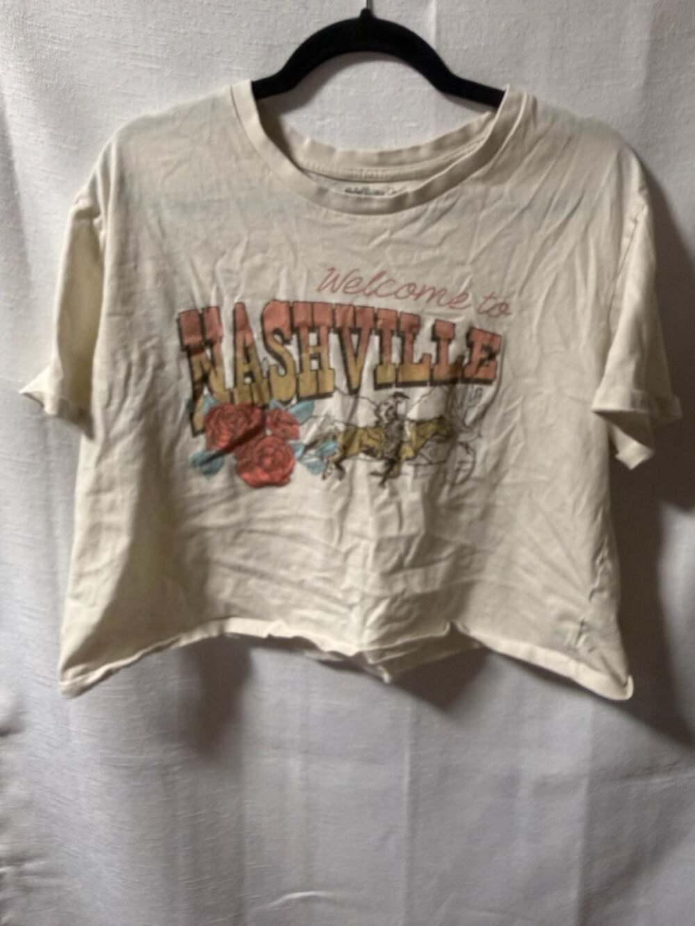 Rebellious One Welcome to Nashville Graphic Cropped T-Shirt